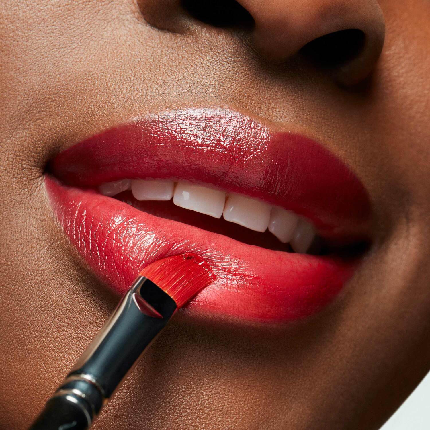 LUSTREGLASS LIPSTICK (LABIAL DE NAVIDAD)